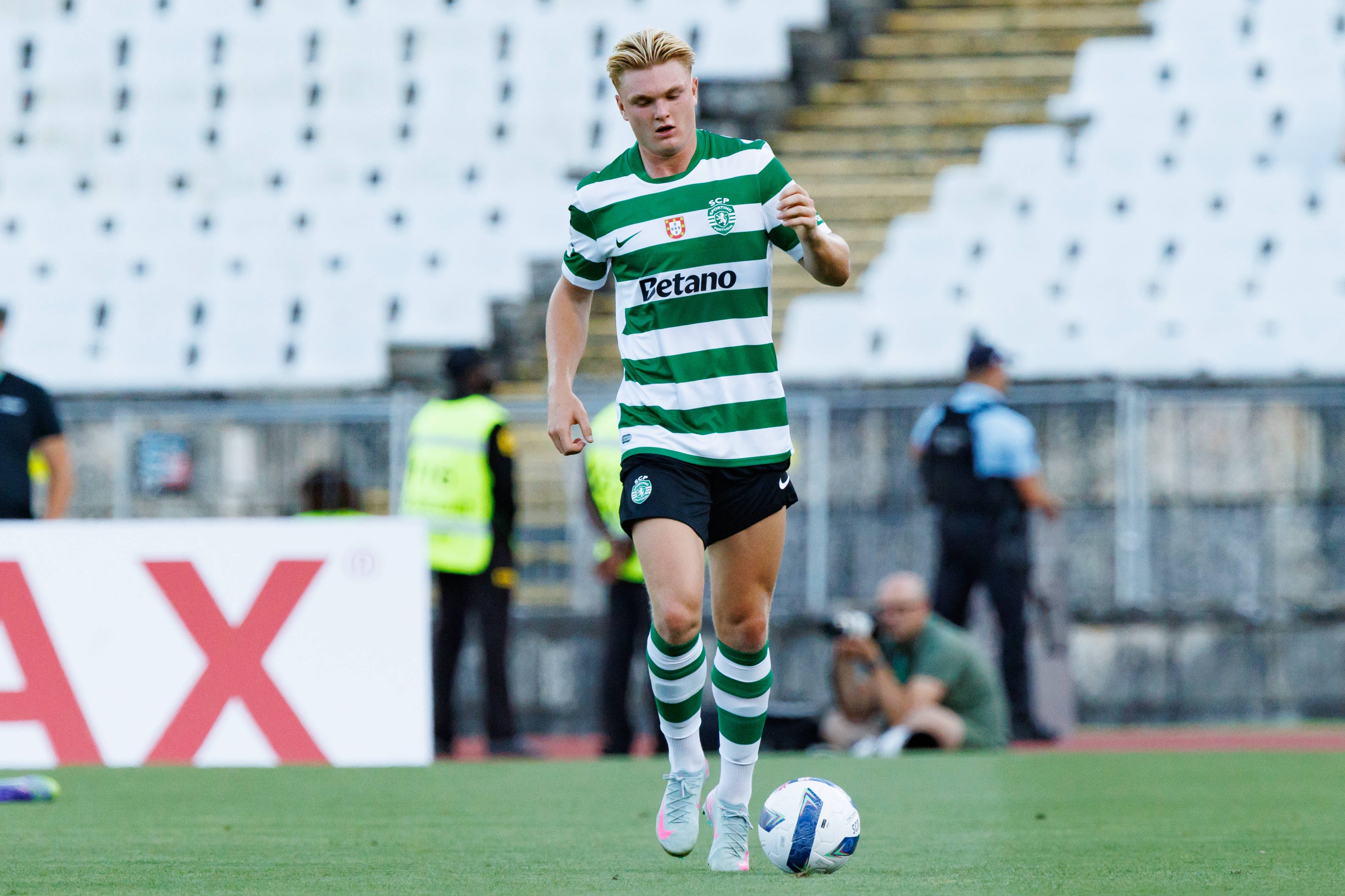 沙巴体育投注-葡媒：米兰目标哈德尔接近加盟雷恩，转会费超过2000万欧